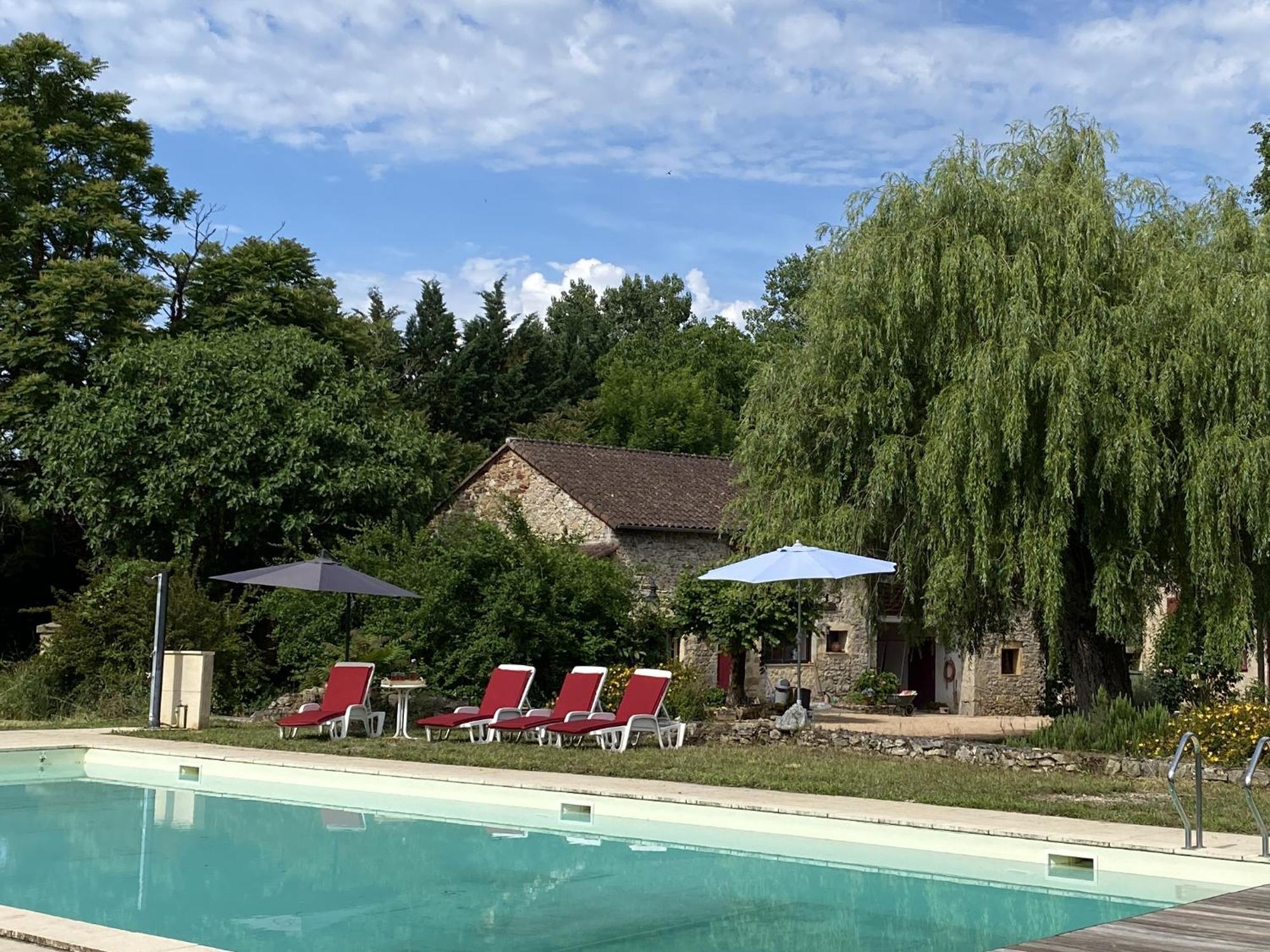 Sfeervol Vakantiehuis Op Landgoed Aan De Dordogne Prudhomat Exterior foto