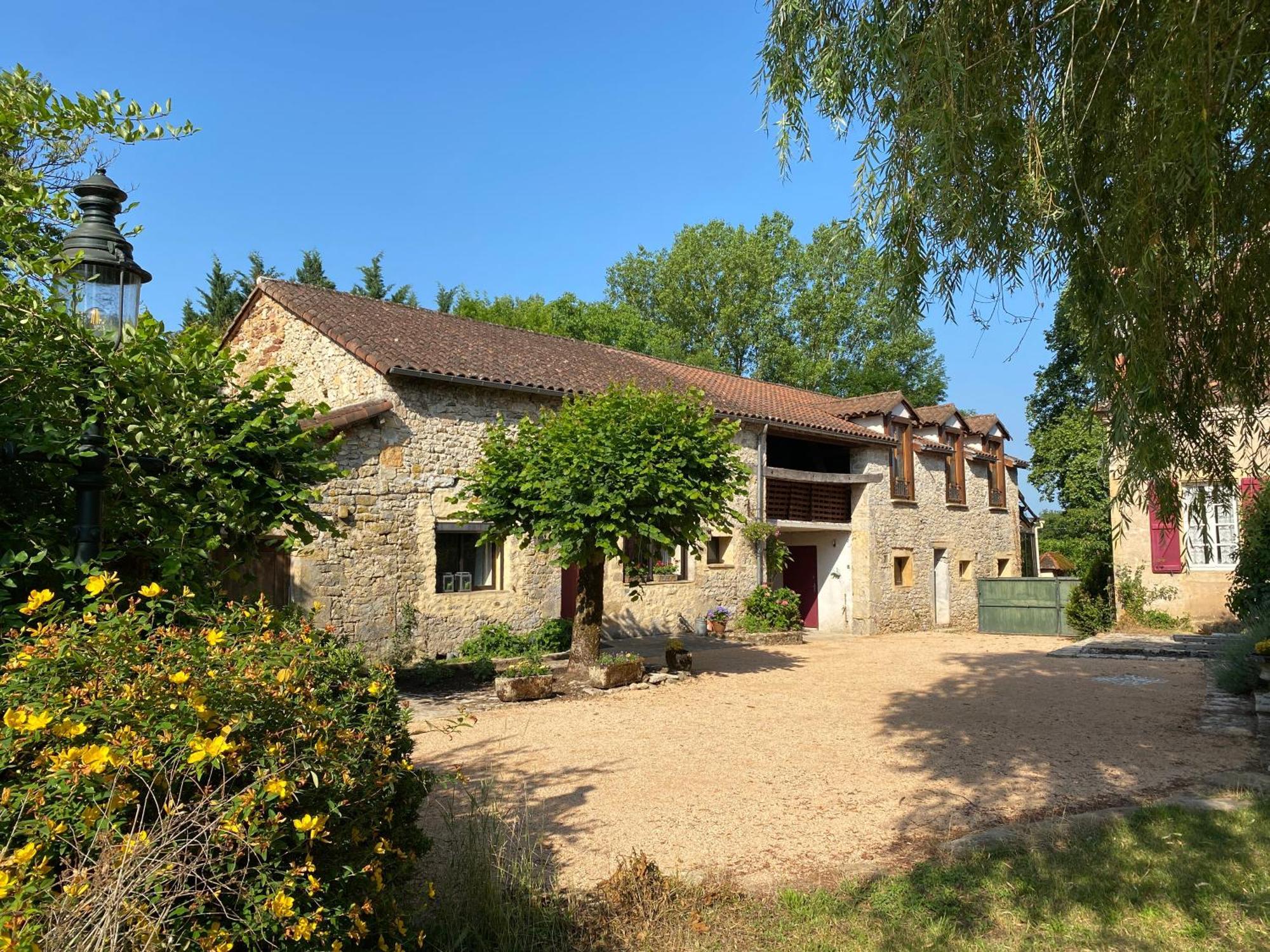 Sfeervol Vakantiehuis Op Landgoed Aan De Dordogne Prudhomat Exterior foto